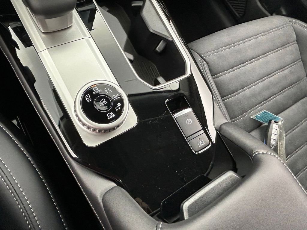 New 2026 Mitsubishi Outlander Trail Edition image 33