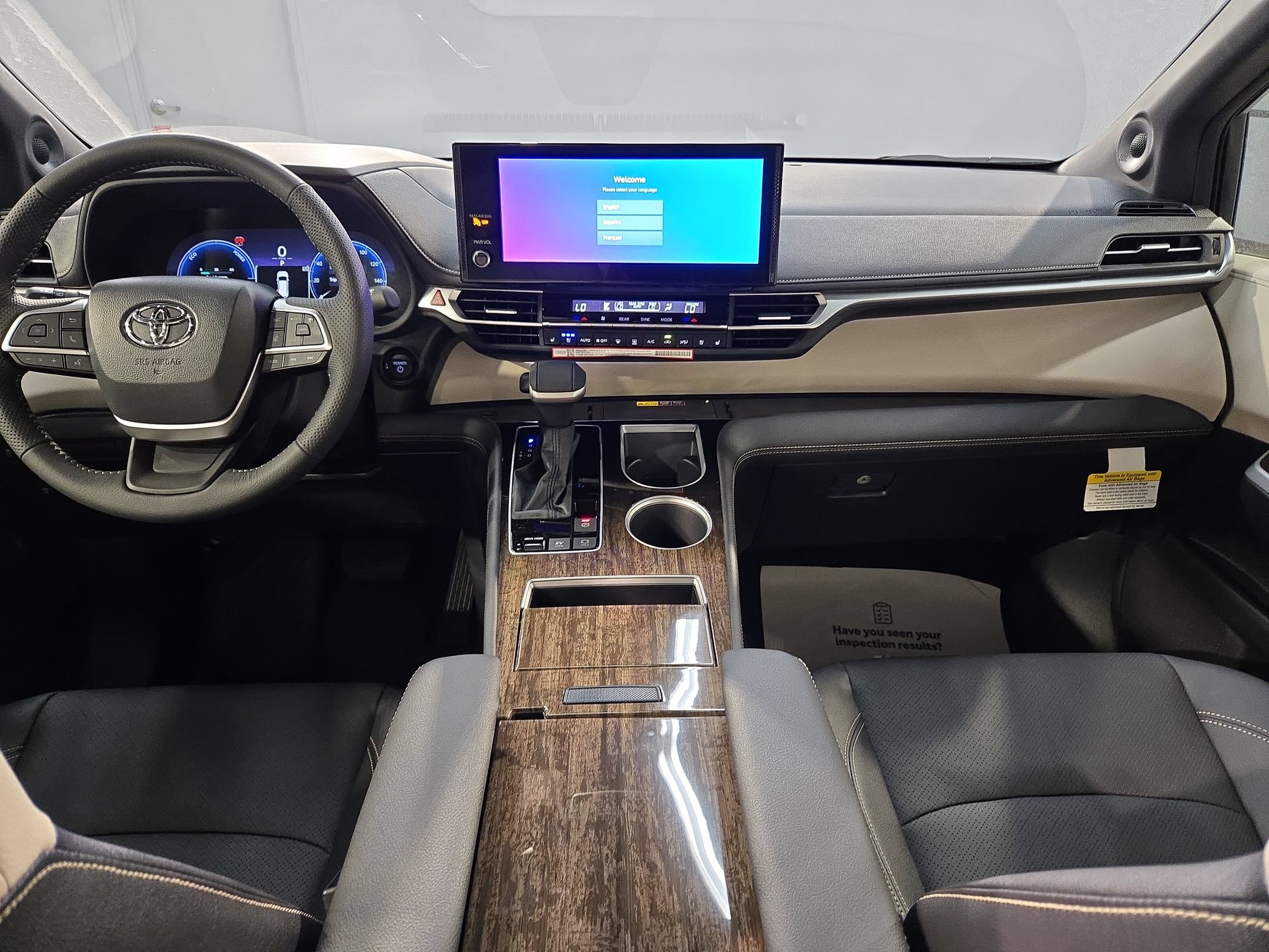 New 2026 Toyota Sienna Limited FWD image 9