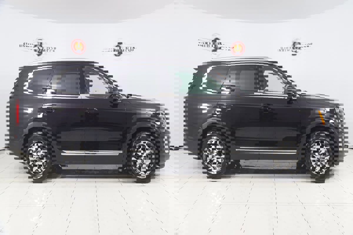 Used 2022 Kia Telluride EX w/ Towing Package image 2