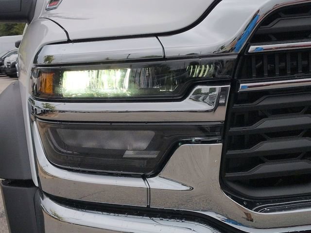 New 2026 RAM 4500 4x4 Crew Cab DRW image 9