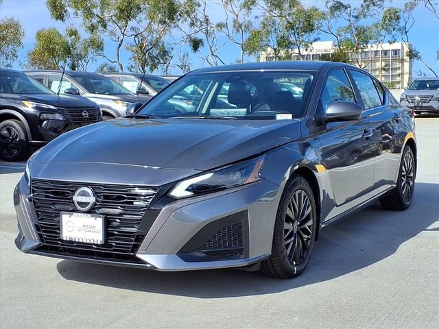 New 2026 Nissan Altima 2.5 SV FWD image 3