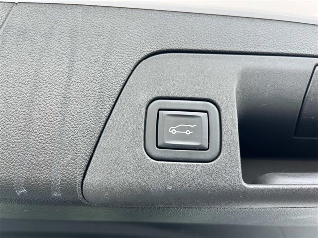 Used 2023 Buick Envision Essence image 21