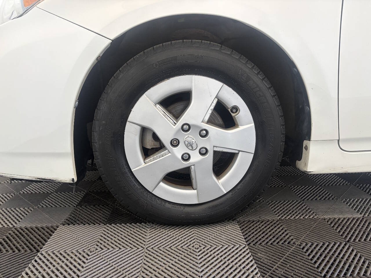 Used 2010 Toyota Prius Five FWD image 25