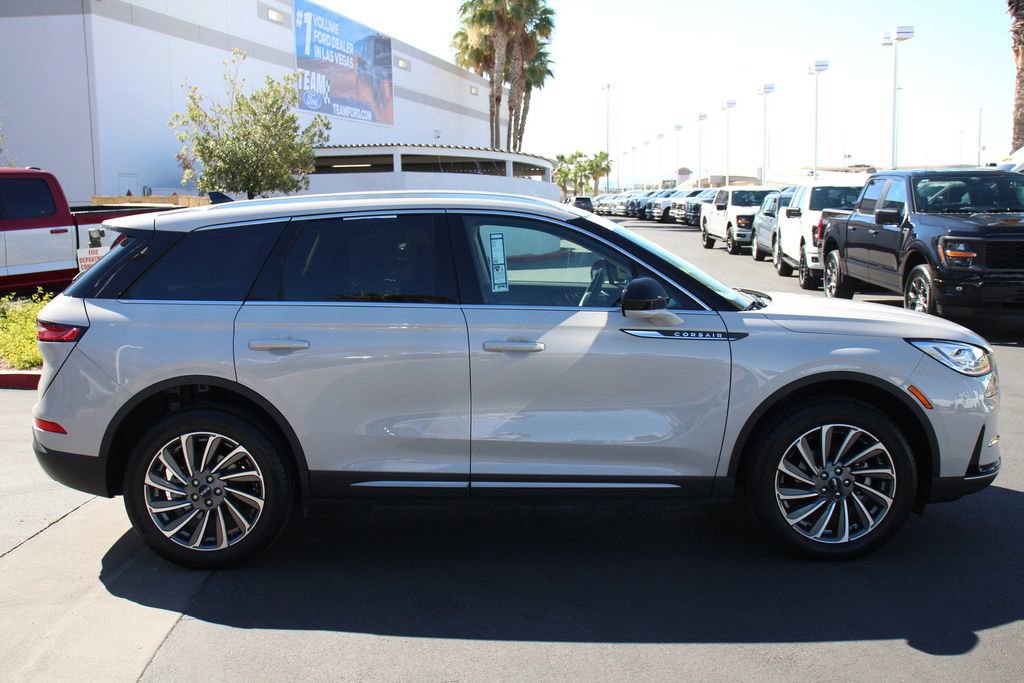 Certified 2023 Lincoln Corsair Reserve w/ Rear Removable Package Tray FWD image 7