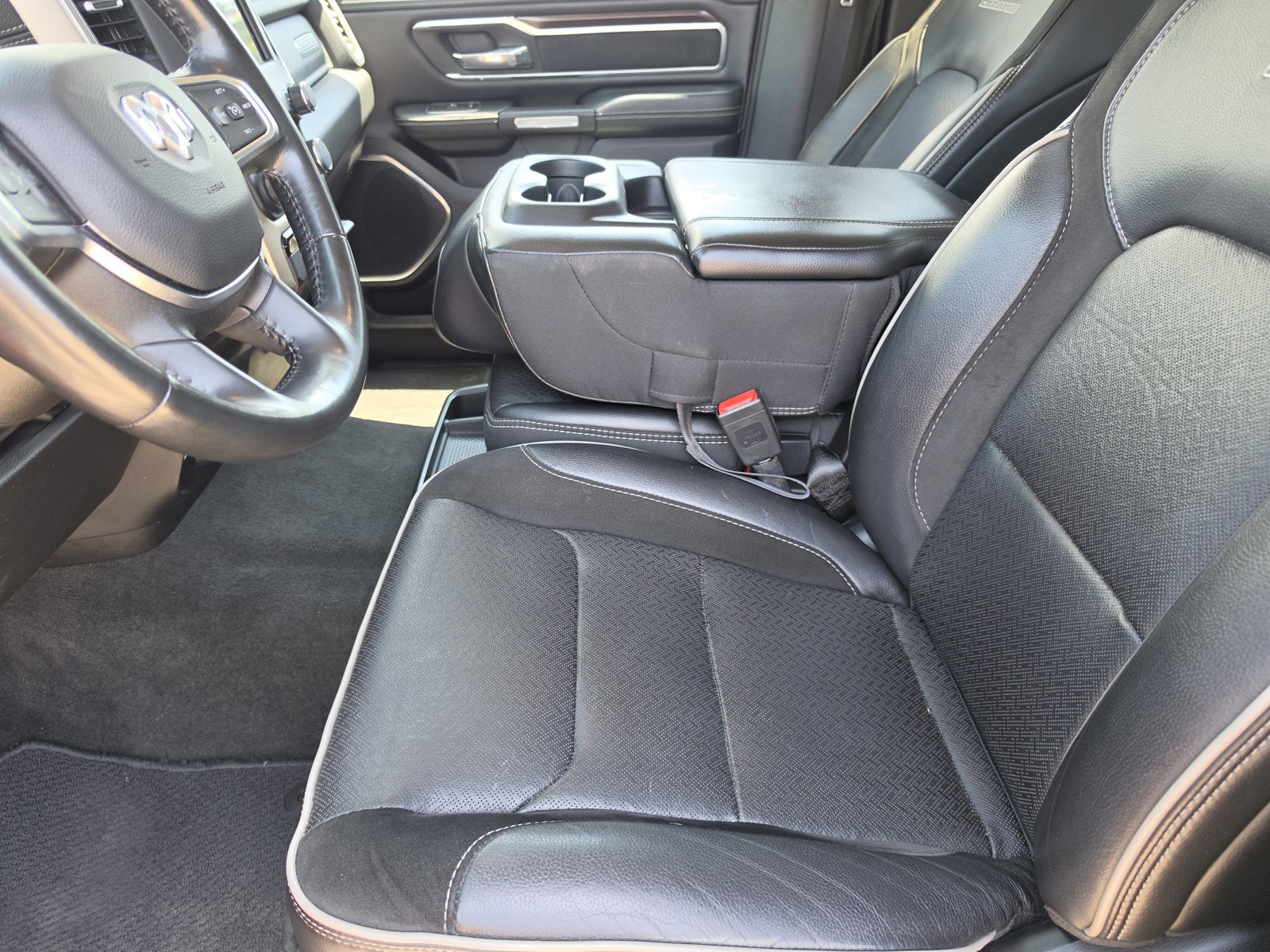 Used 2022 RAM 1500 Laramie AWD/4WD image 13