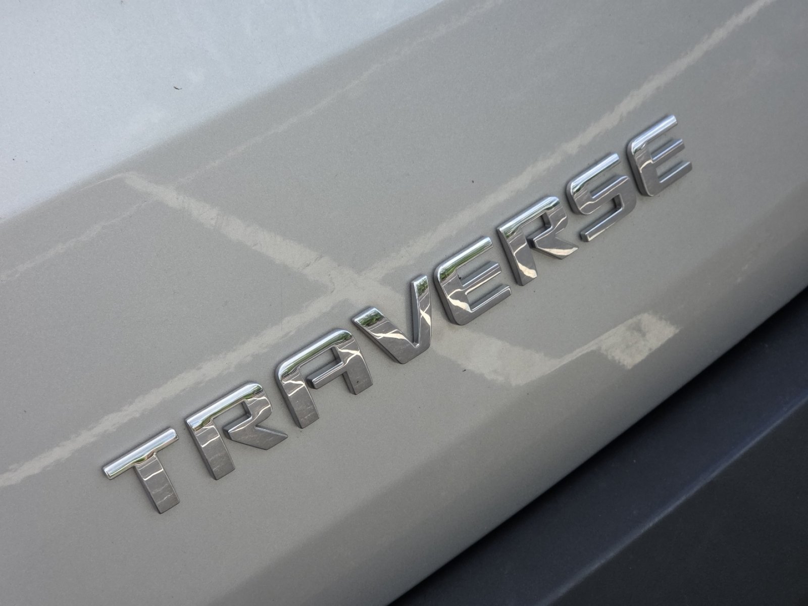 Used 2021 Chevrolet Traverse LT FWD image 12