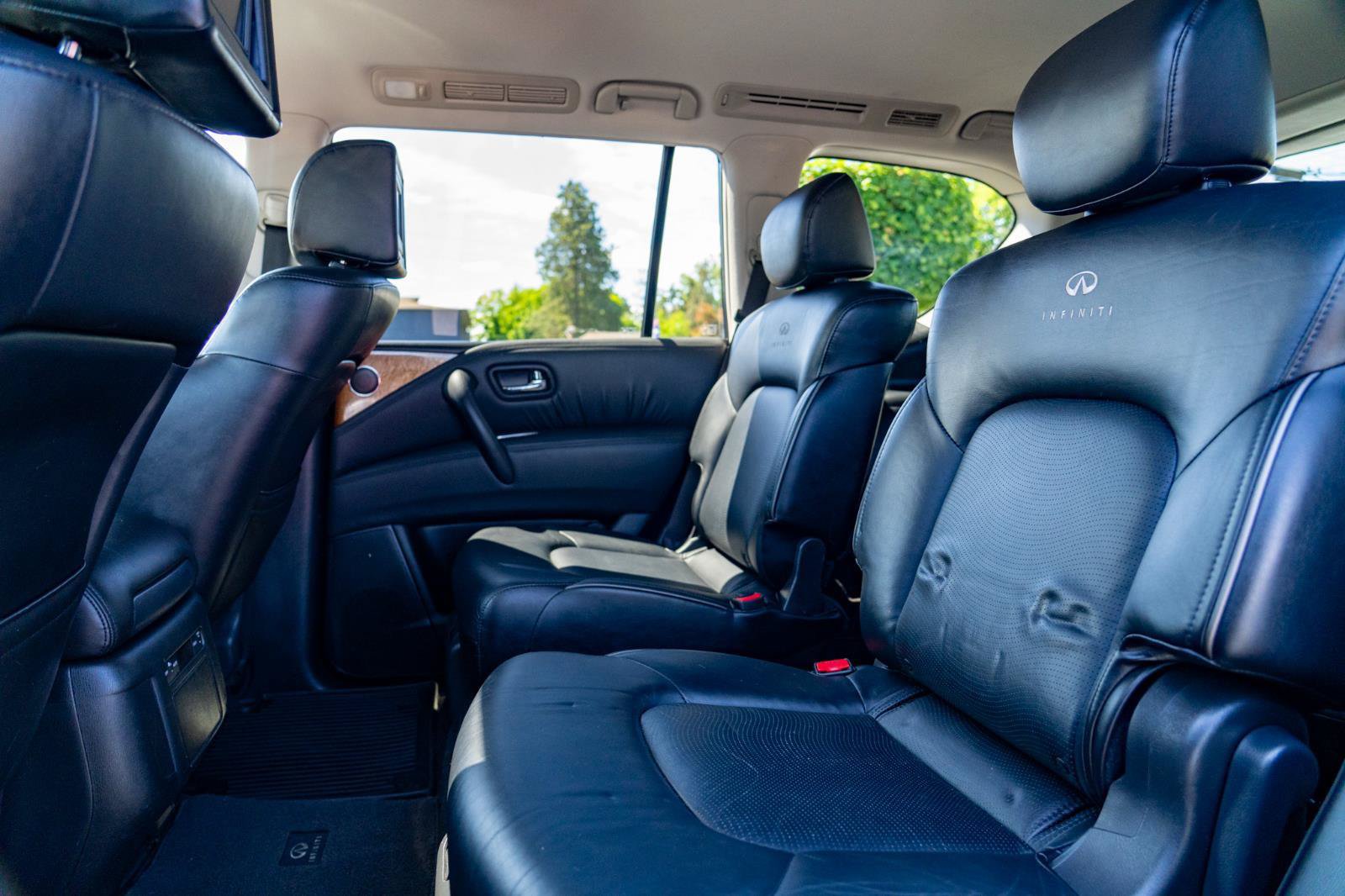 Used 2011 INFINITI QX56 4WD w/ Theater Pkg image 17