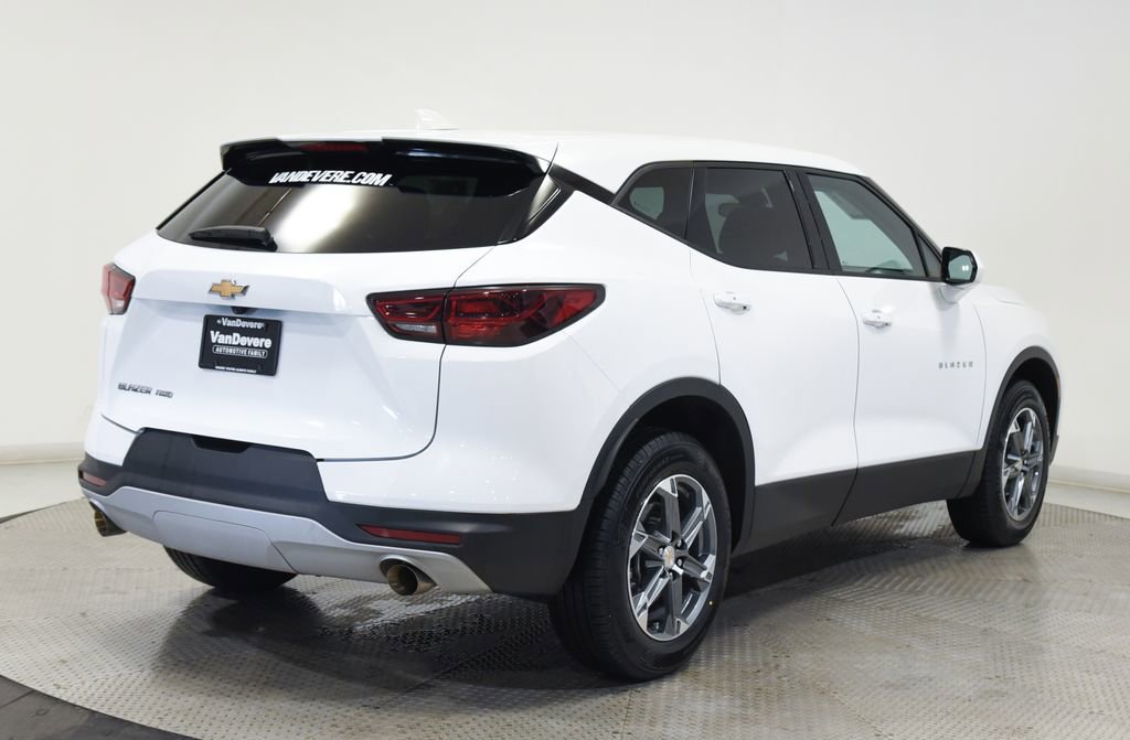Used 2025 Chevrolet Blazer LT AWD/4WD image 14