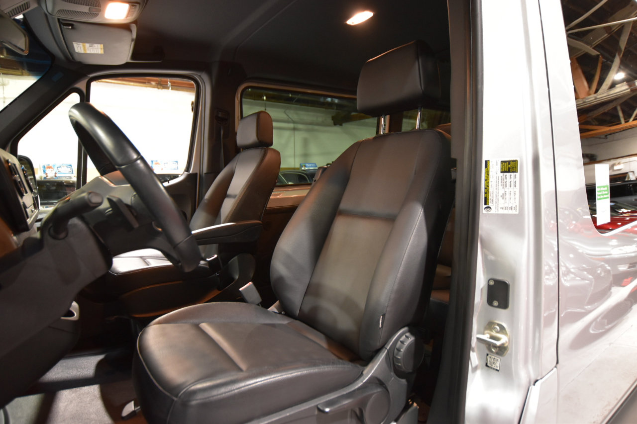 Used 2021 Mercedes-Benz Sprinter 2500 image 35