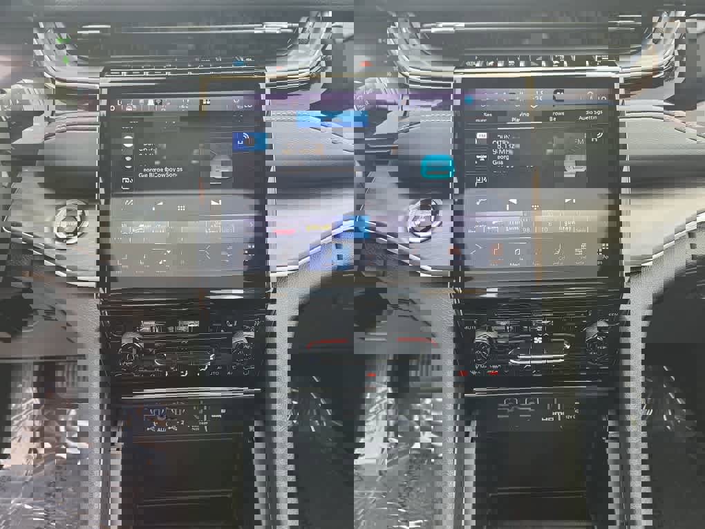 Used 2023 Jeep Grand Cherokee 4WD 4xe image 33