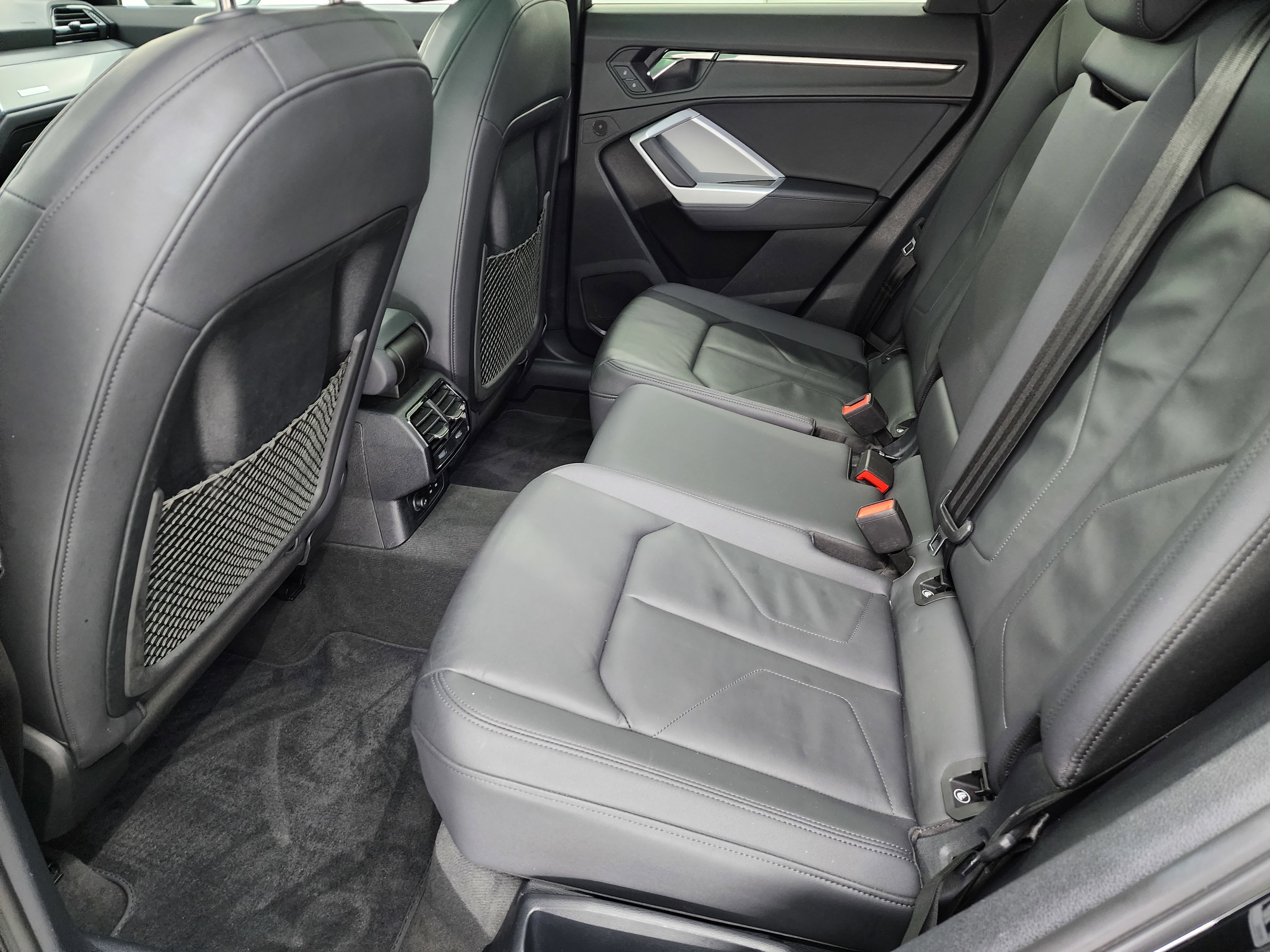 Used 2023 Audi Q3 2.0T Premium image 34