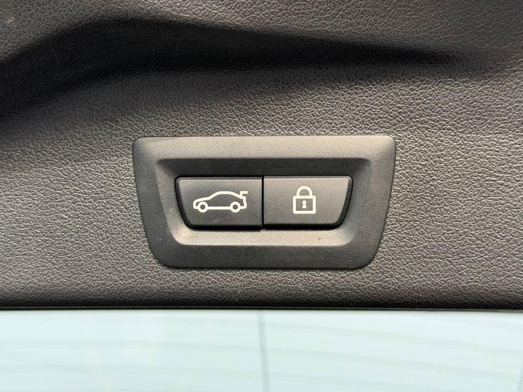 Used 2023 BMW X5 xDrive45e w/ Executive Package image 18