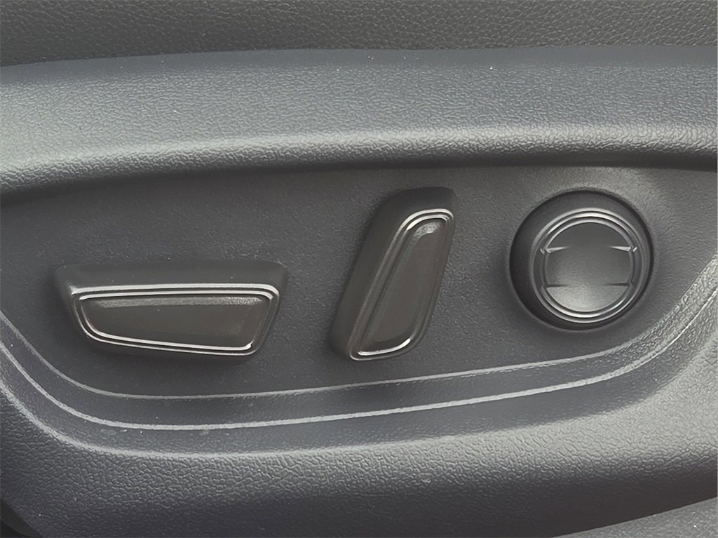 New 2026 Toyota Camry SE image 19