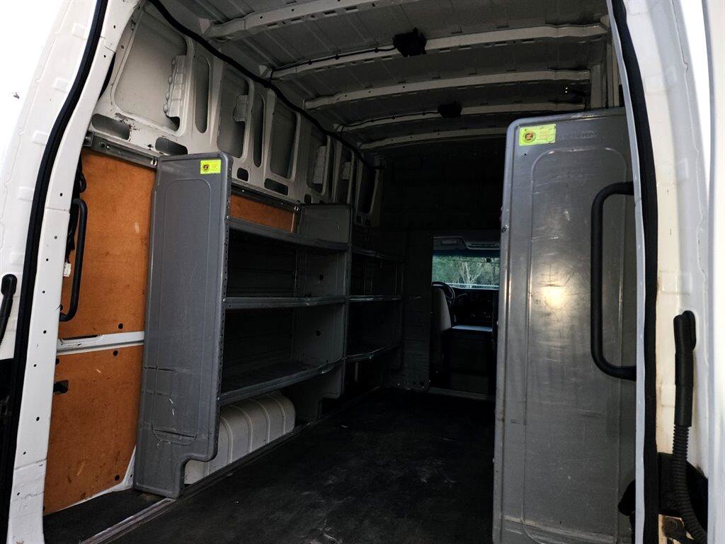 Used 2019 Nissan NV 2500 SV w/ Navigation Package image 22