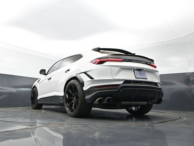 Used 2023 Lamborghini Urus Performante AWD/4WD image 23