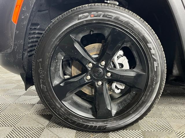 New 2025 Jeep Grand Cherokee Laredo image 11