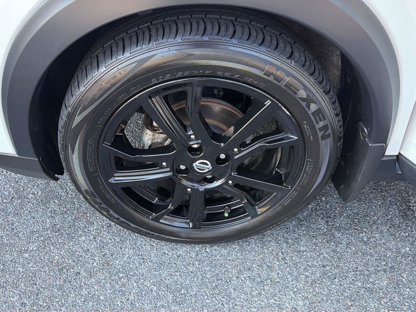 Used 2020 Nissan Kicks SR w/ SR Premium Package FWD image 35