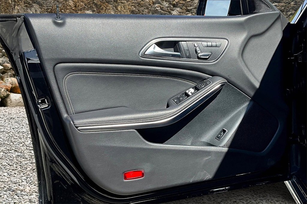 Used 2018 Mercedes-Benz CLA 250 image 20