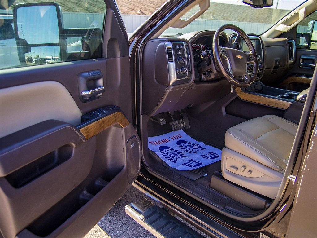 Used 2019 Chevrolet Silverado 2500 LTZ w/ Duramax Plus Package image 26