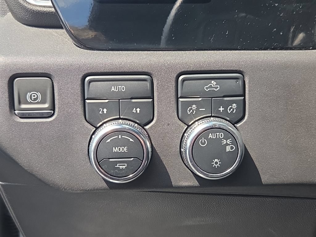 Used 2024 GMC Sierra 1500 SLE AWD/4WD image 28