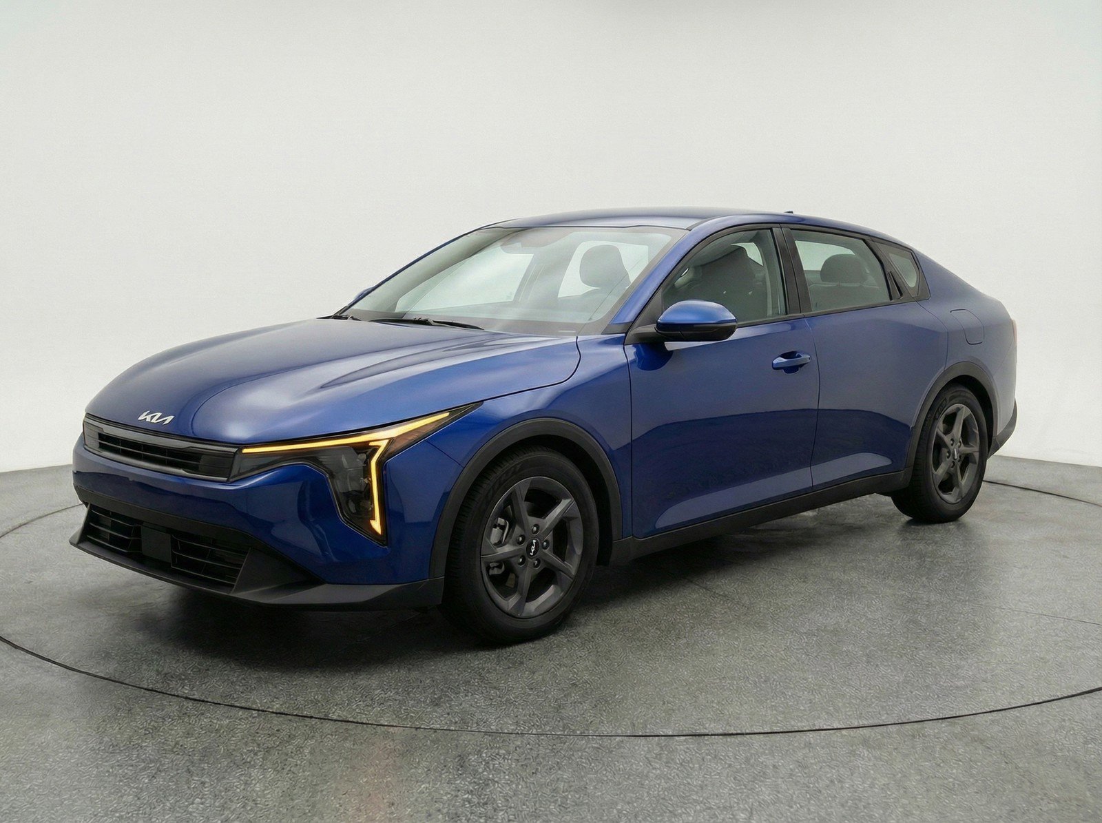 Used 2025 Kia K4 LXS FWD image 3