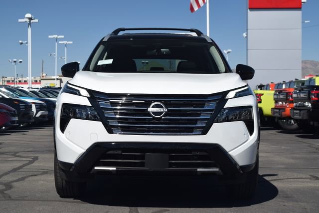 New 2026 Nissan Rogue Platinum image 2