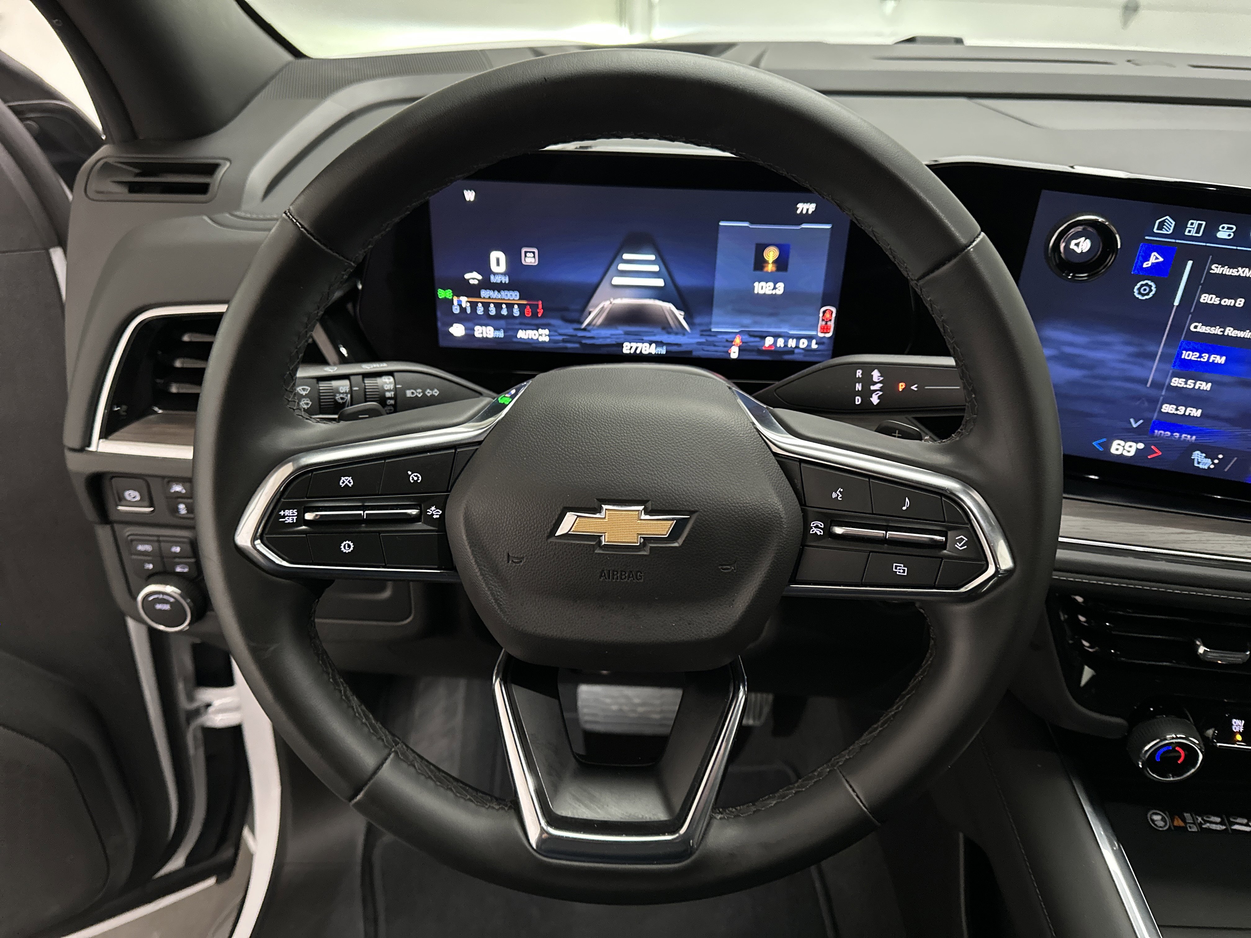 Used 2025 Chevrolet Tahoe LT image 31