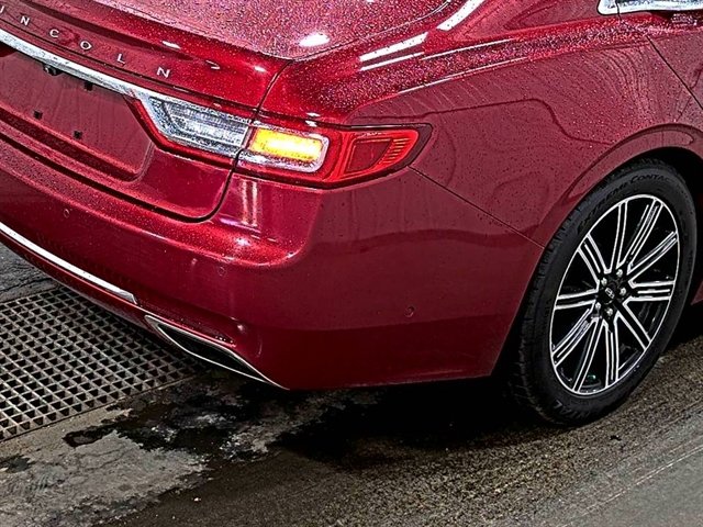 Used 2019 Lincoln Continental Reserve image 10