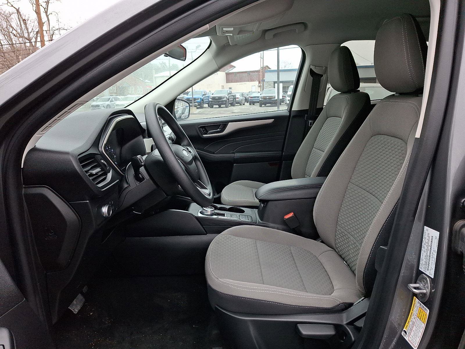 Used 2022 Ford Escape SE image 13