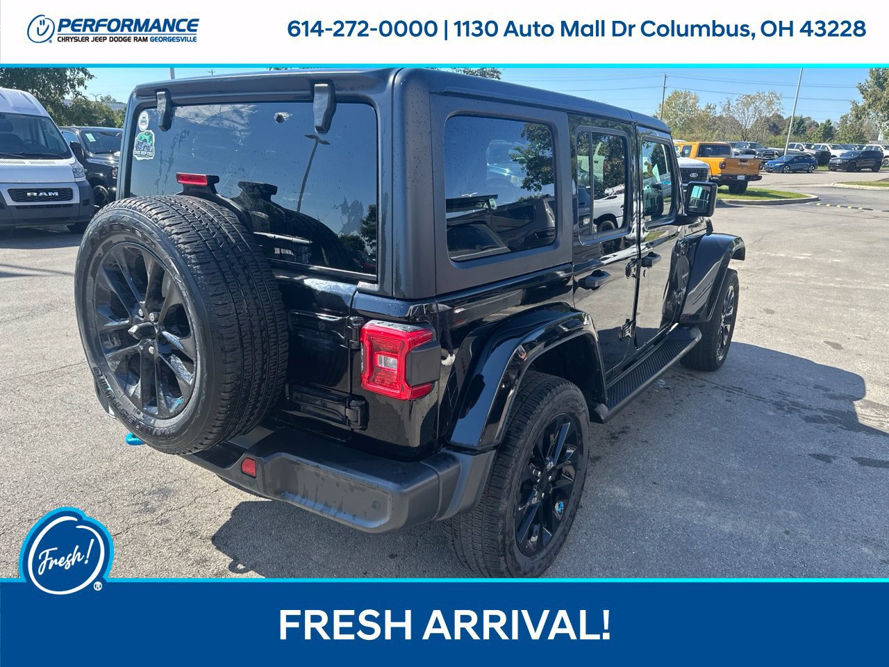Used 2023 Jeep Wrangler Unlimited Sahara w/ Cold Weather Group AWD/4WD image 4