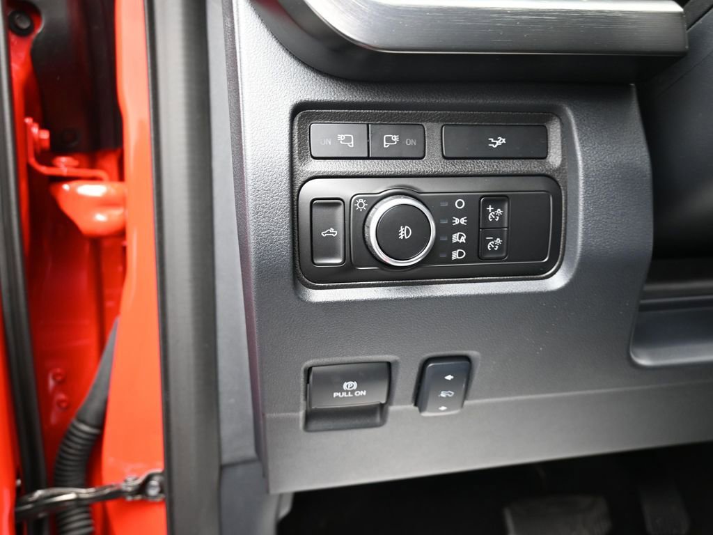 Used 2024 Ford F350 Lariat w/ Lariat Ultimate Package image 11