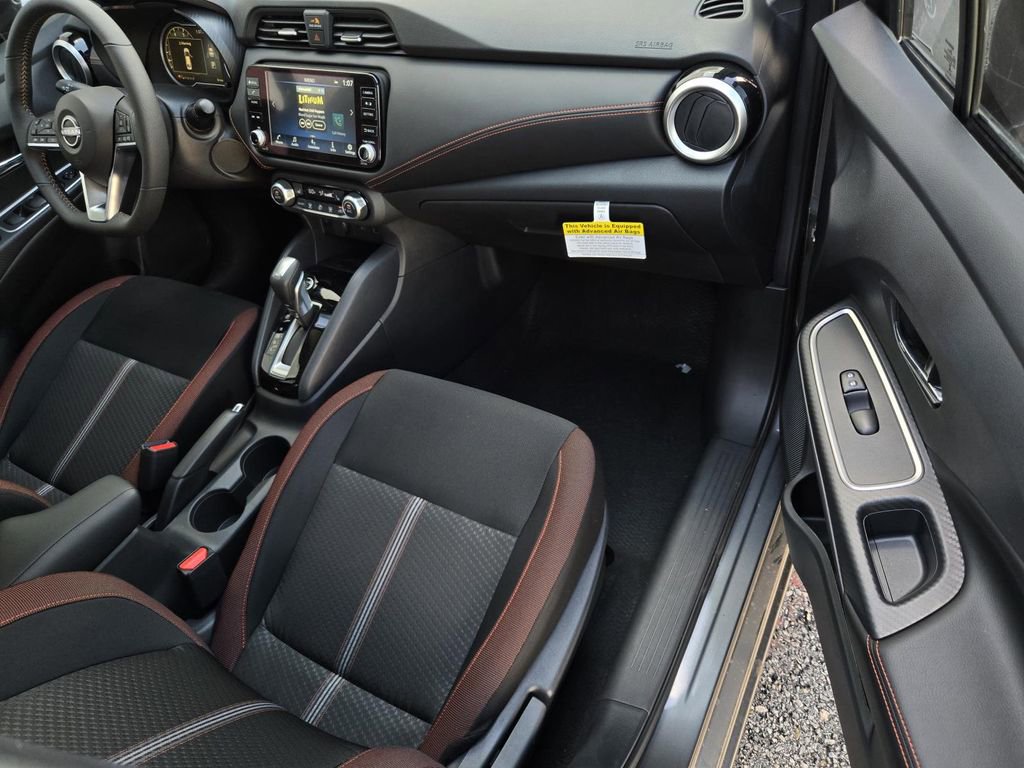 New 2025 Nissan Versa SR w/ Trunk Package image 7
