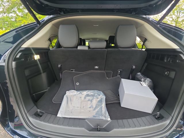 Used 2026 MAZDA CX-90 3.3 Turbo w/ Select Package AWD/4WD image 25