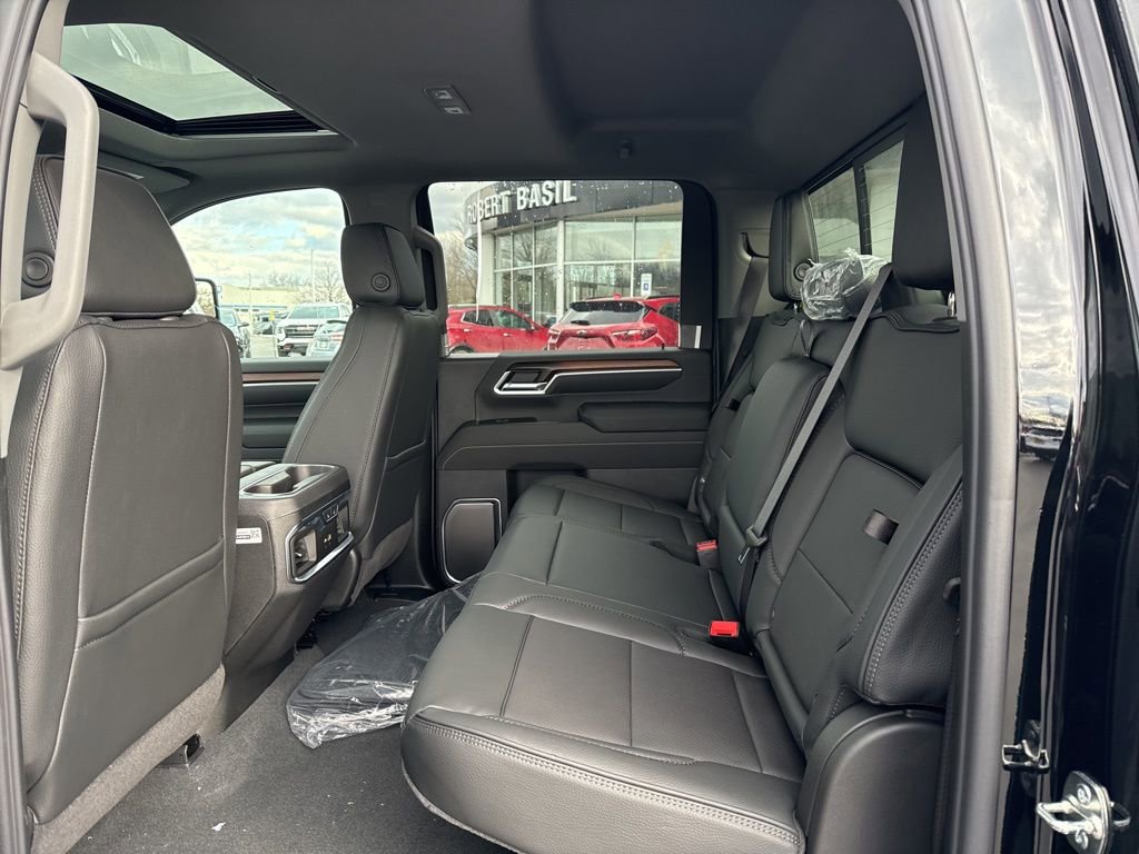 New 2026 GMC Sierra 3500 Denali w/ Denali Reserve Package image 10