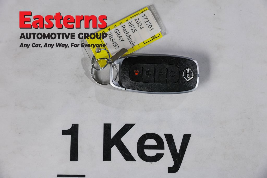 Used 2024 Nissan Pathfinder SV AWD/4WD image 24