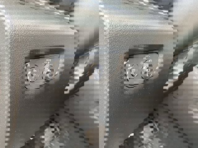 Used 2023 Chevrolet Traverse LT image 24