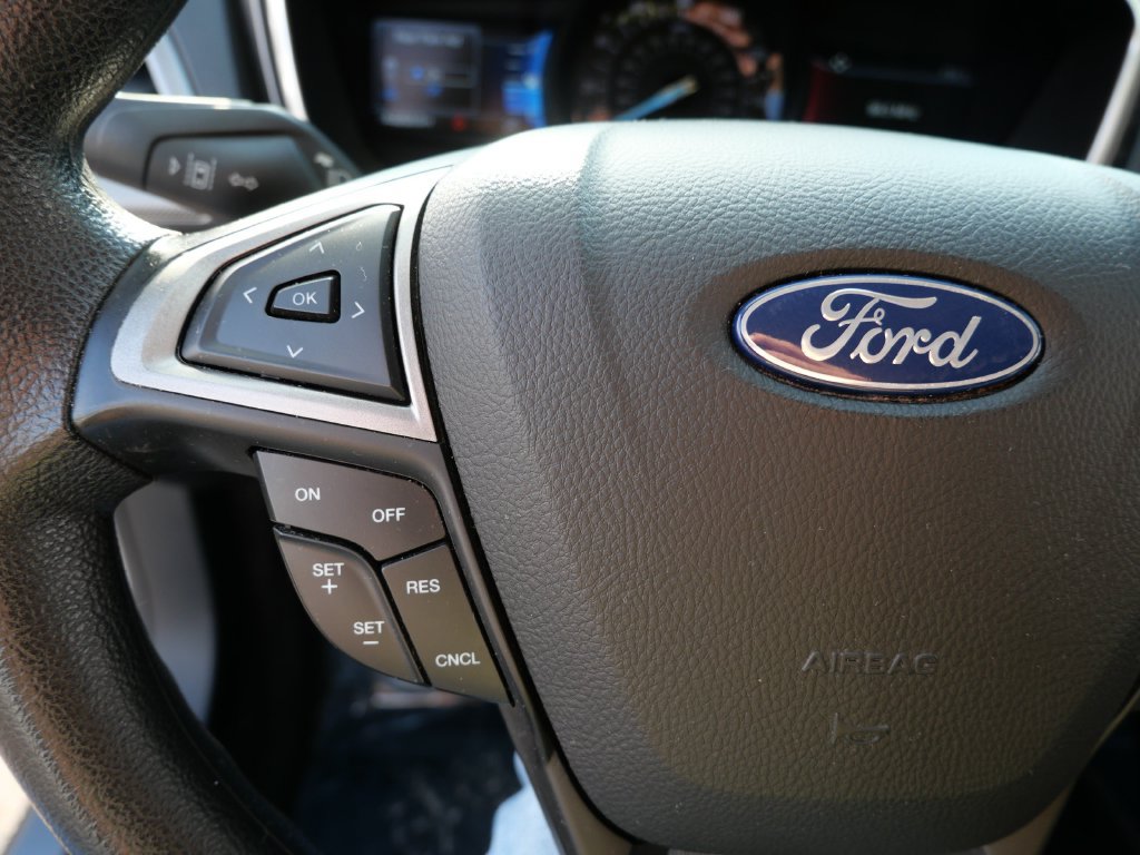 Used 2020 Ford Fusion SE FWD image 28