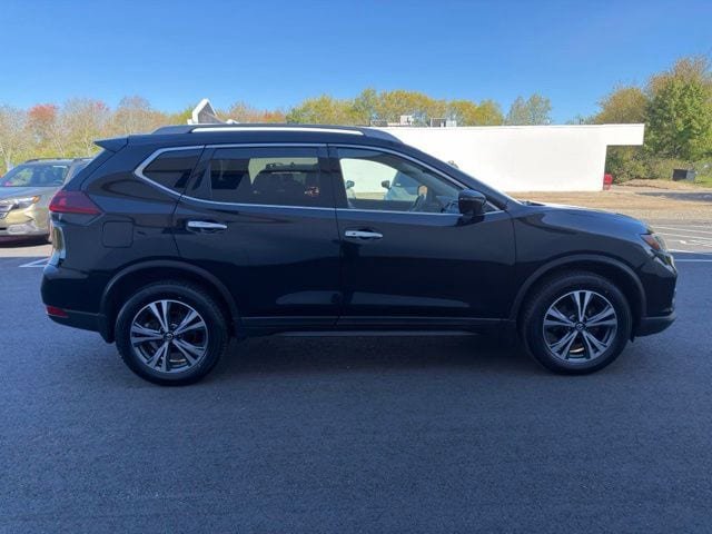 Used 2019 Nissan Rogue SV w/ Premium Package AWD/4WD image 4
