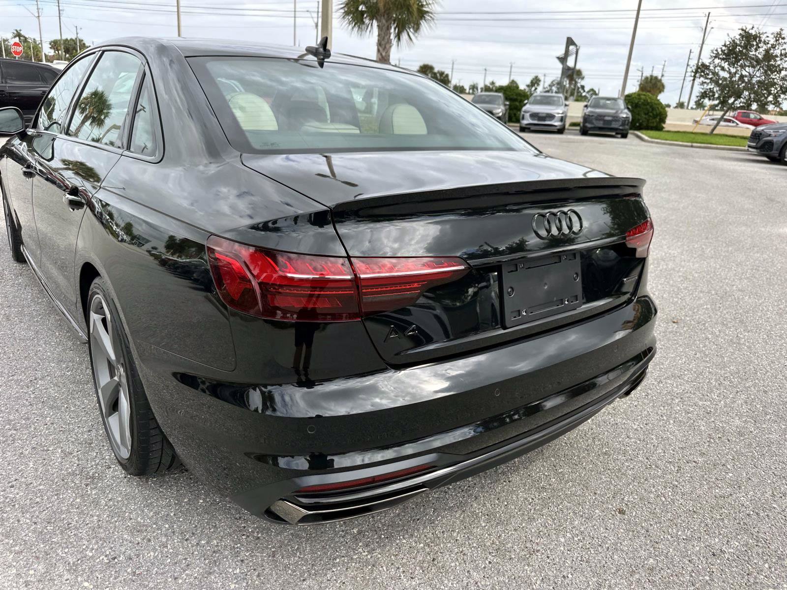 Used 2024 Audi A4 2.0T Premium Plus w/ Premium Plus Package image 9