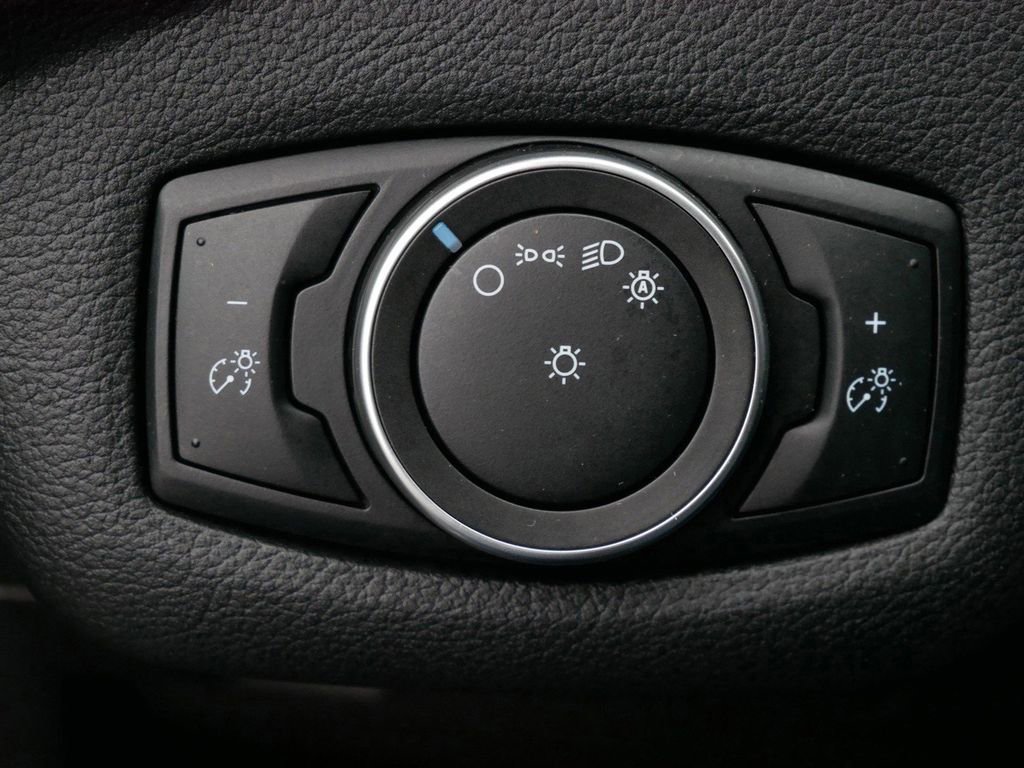 Used 2017 Ford C-MAX SE image 20