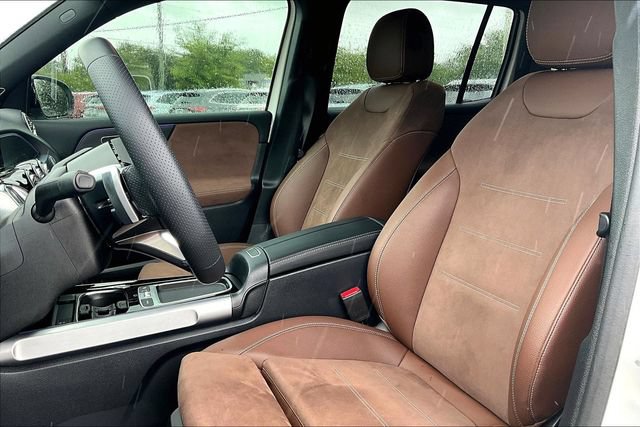 Used 2025 Mercedes-Benz GLB 250 image 8