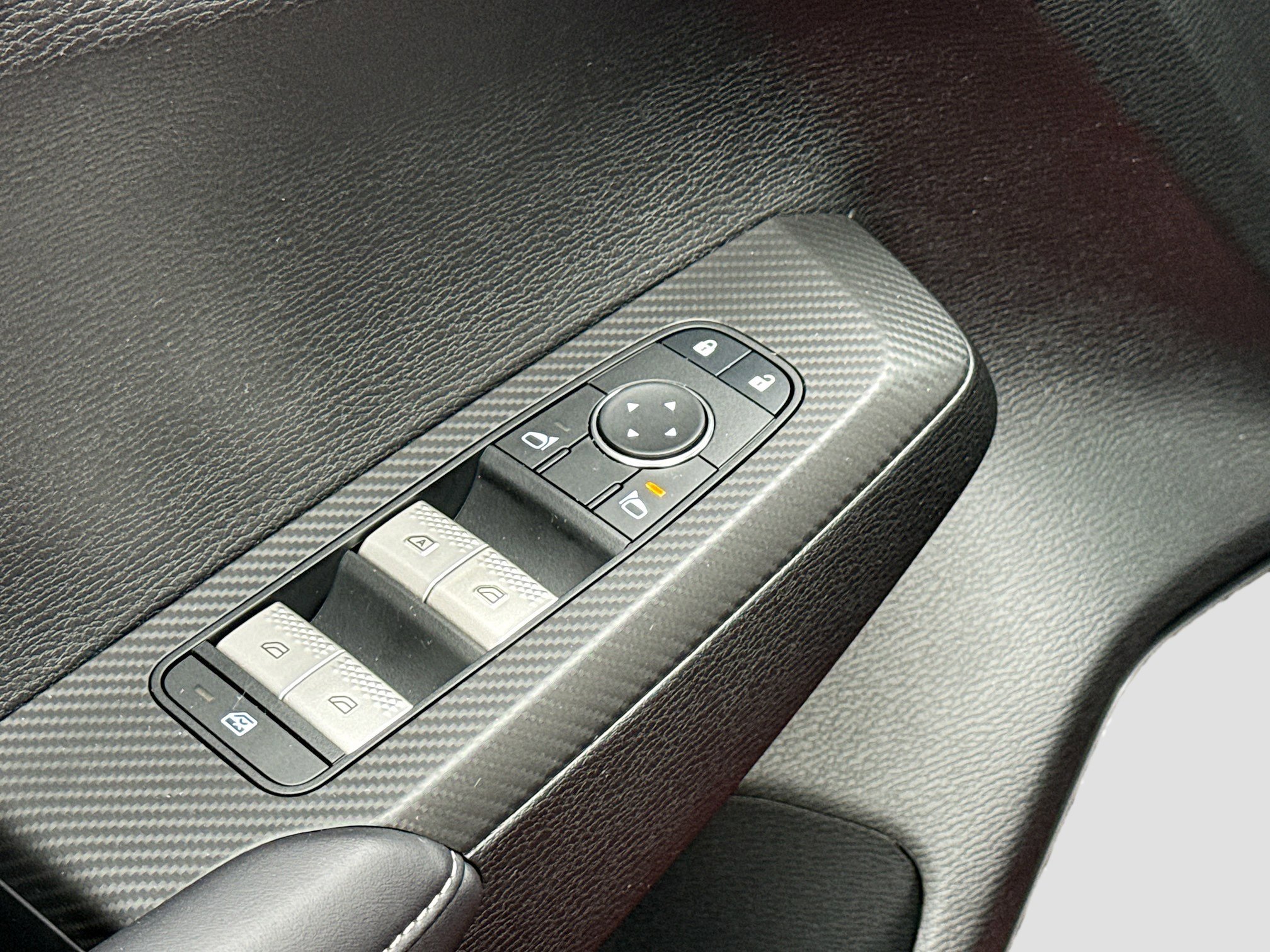 New 2026 Mitsubishi Outlander ES image 8