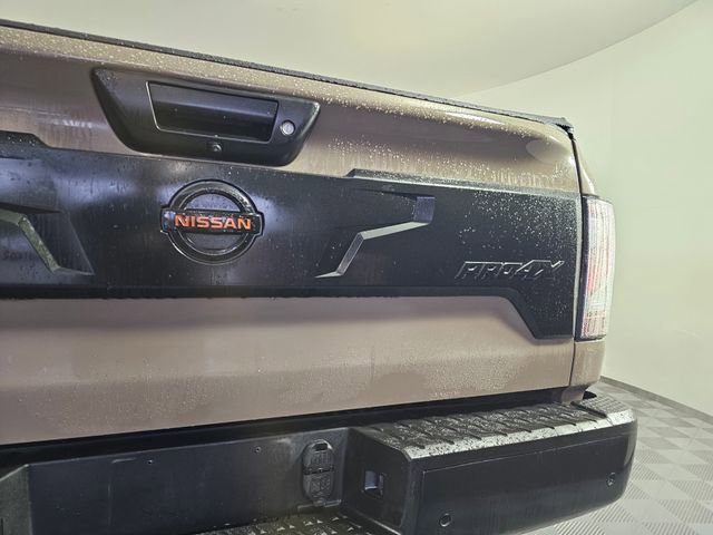 Used 2020 Nissan Titan PRO-4X w/ Pro-4x Convenience Package image 17
