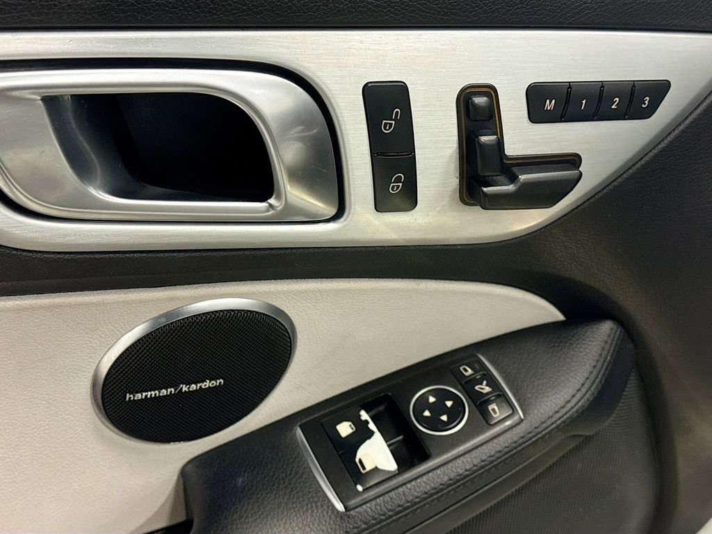 Used 2015 Mercedes-Benz SLK 350 image 19
