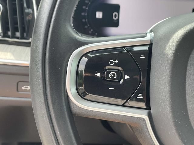 Used 2022 Volvo XC60 B5 Inscription w/ Advanced Package AWD/4WD image 33