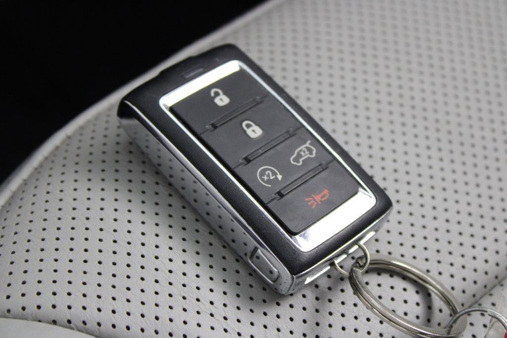 Used 2022 Jeep Grand Cherokee L Overland w/ MOPAR Finishing Package image 33