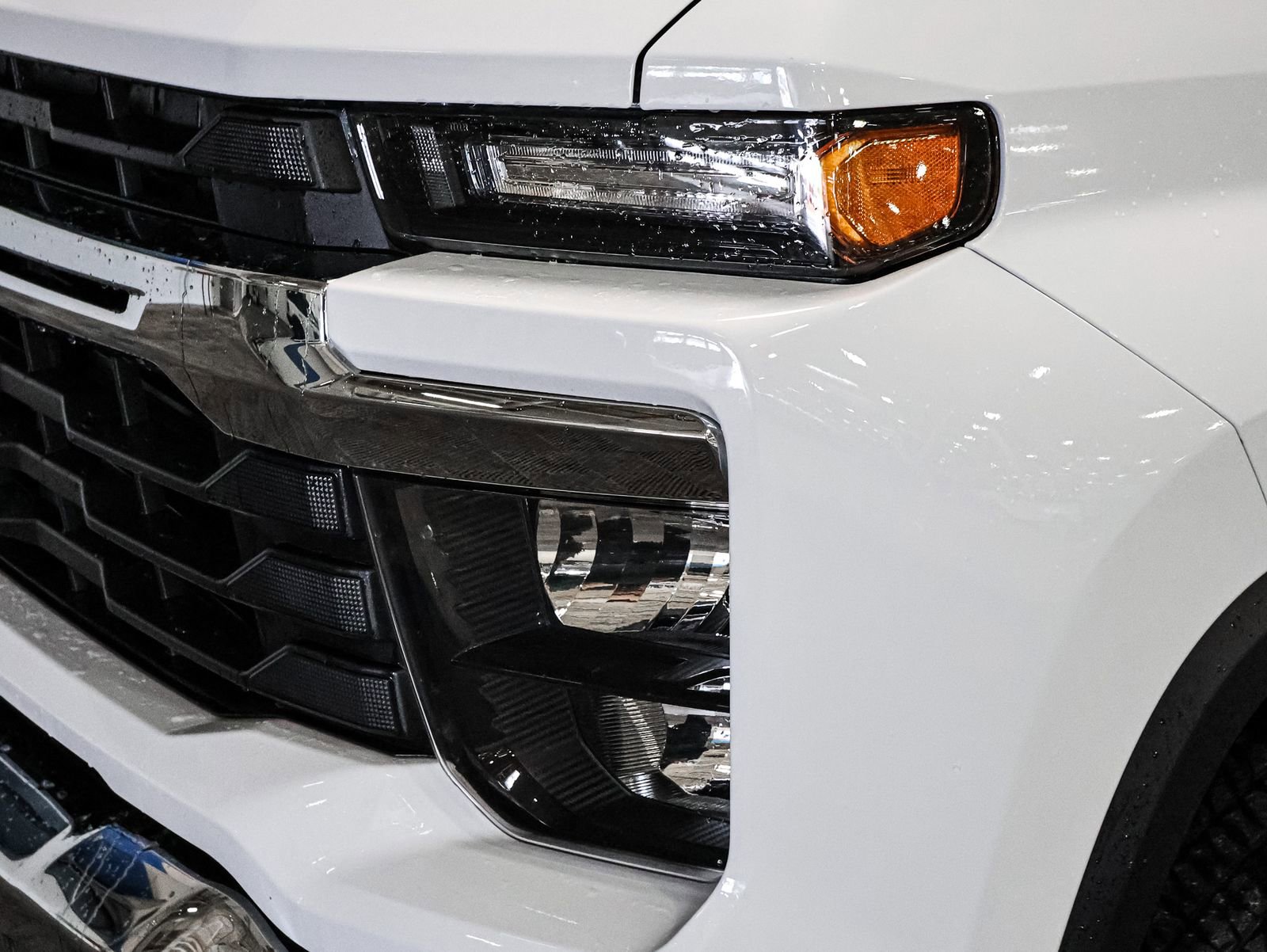 Used 2024 Chevrolet Silverado 3500 LT w/ Convenience Package image 14