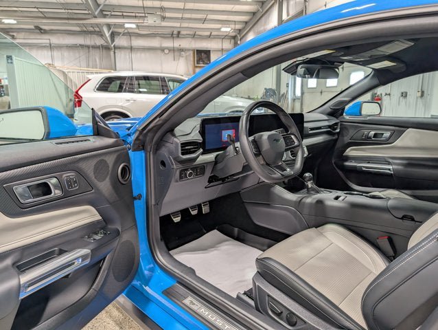 Used 2025 Ford Mustang GT Premium RWD image 13