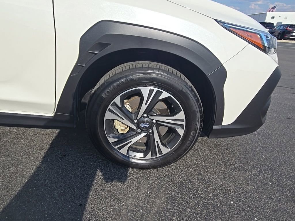 Used 2025 Subaru Crosstrek 2.0i Premium image 11