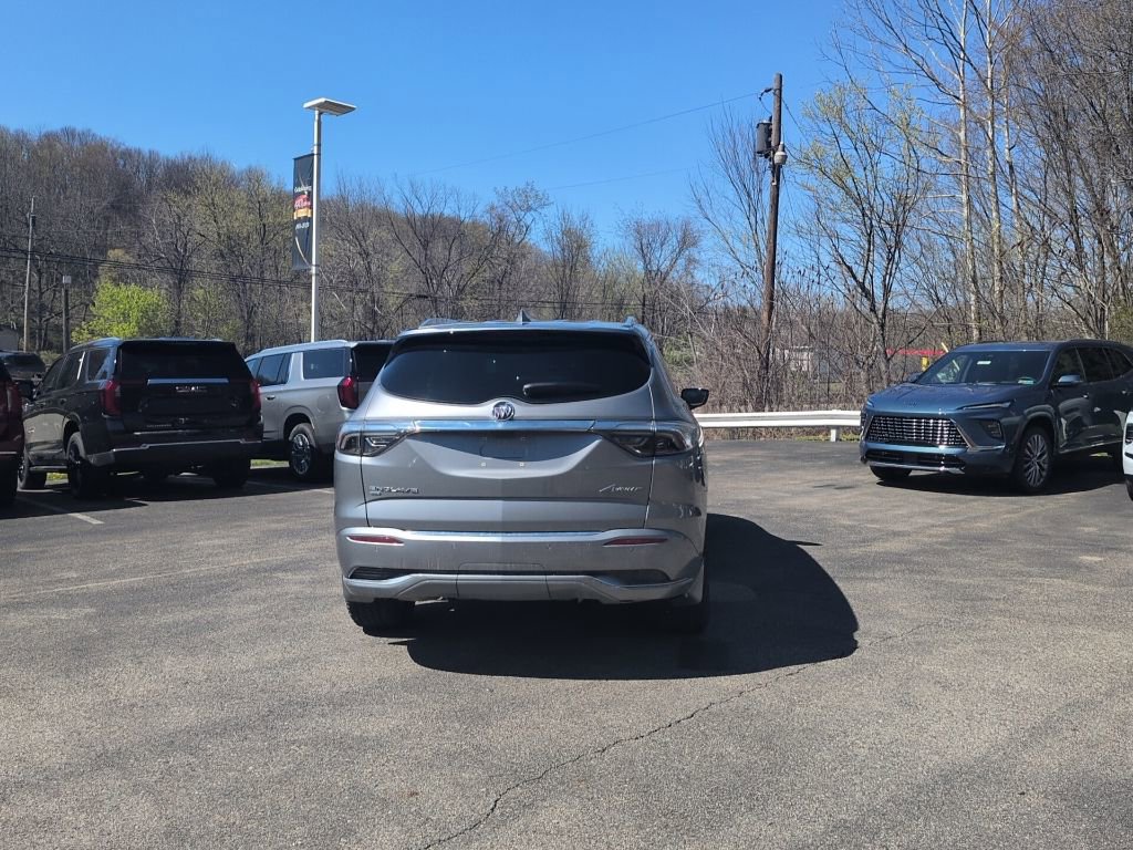 Used 2024 Buick Enclave Avenir w/ Avenir Technology Package AWD/4WD image 5
